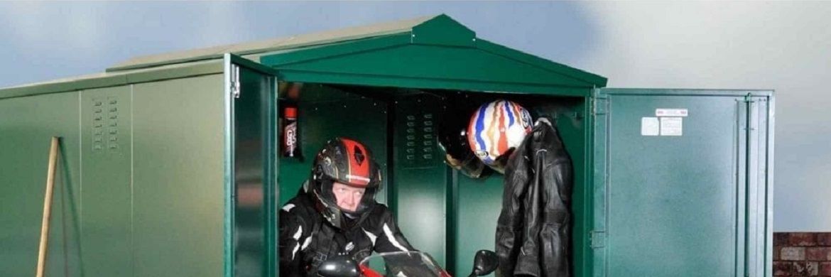 Olympic triathletes take delivery of Secured by Design Asgard Bike shed